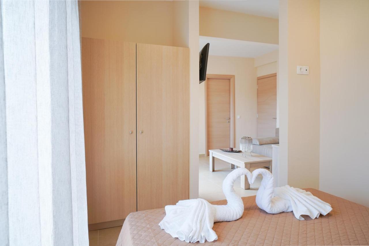 Theodore Apartment Skala Marion